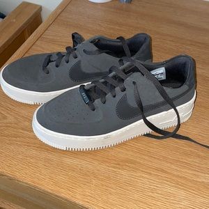Nike Air Force 1 Sage Low